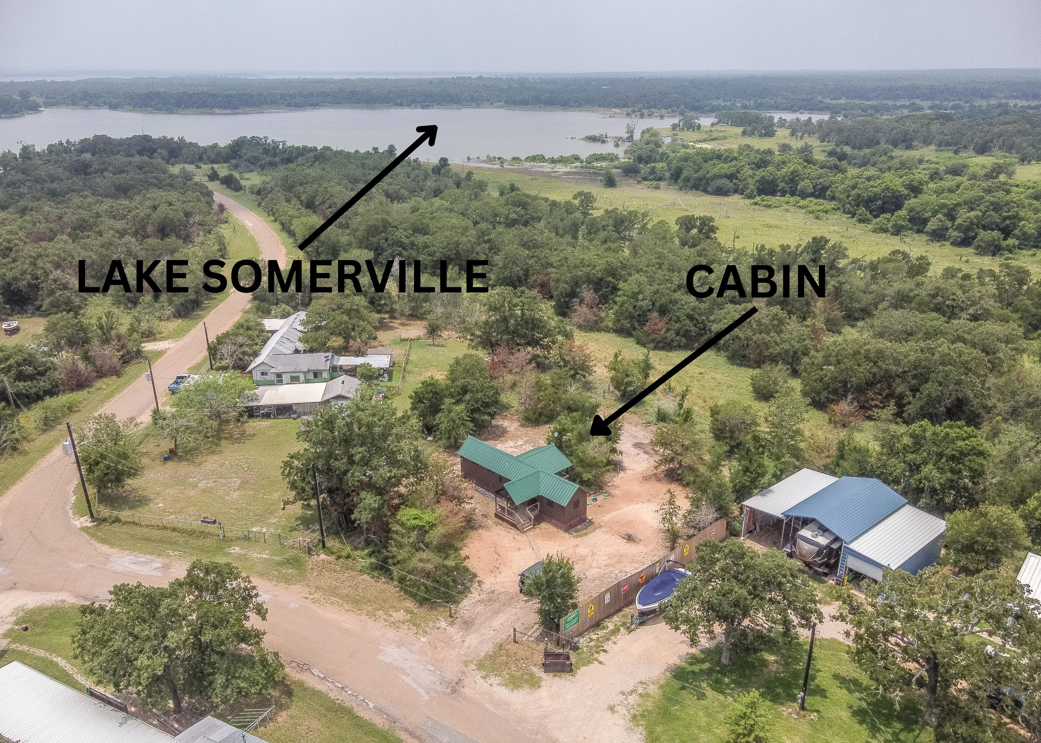 Apache Log Cabin - Walk to Lake, Pet Friendly