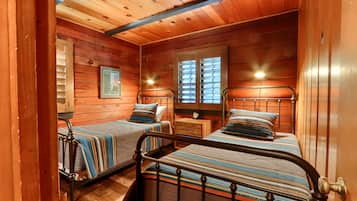 2 bedrooms, internet, bed sheets