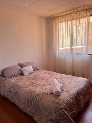 3 bedrooms, WiFi, bed sheets