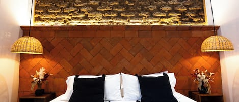 Donsdekens, bedden met traagschuimmatrassen, verduisterende gordijnen