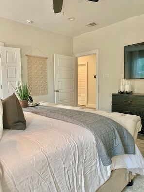 2 soverom, strykejern/-brett, wi-fi og sengetøy