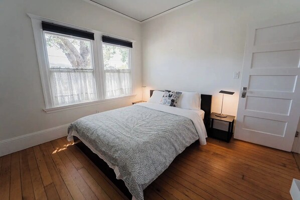 3 bedrooms, free WiFi, bed sheets