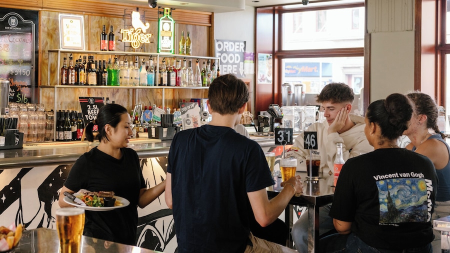 Bar Broadway