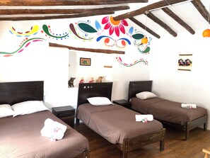 Quarto casal ou duplo conforto | Edredons de pluma, espaço de trabalho para notebook, Wi-Fi de cortesia