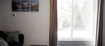 2336C - Ground 2B1B Unit with Laundry TV near UCB