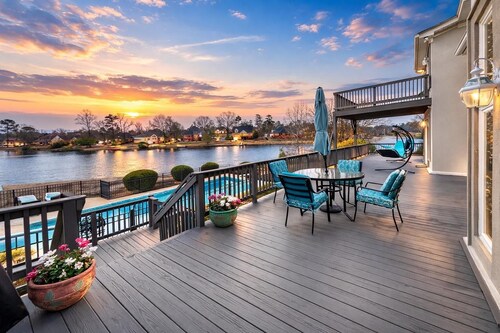 Luxury Lakeside Escape with Private Pool, Kayaks and Billiards – Masters Retreat