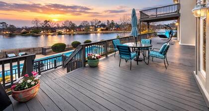 Luxury Lakeside Escape with Private Pool, Kayaks and Billiards – Masters Retreat