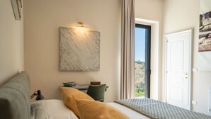 2 bedrooms, desk, iron/ironing board, travel crib - Arte Barocco - Panoramic Home in City Center (Noto)