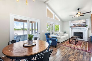 House, Multiple Beds, Patio (Tequila Sunrise) | Dining