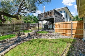 Property grounds - Modern Decor Walkable to Soco (Austin)