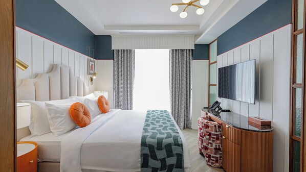 Sol Two-bedroom Lagoon Suite Villa (Up to 8) (Free Drop-off Airport Transfer) | In-room safe, laptop workspace, blackout drapes, iron/ironing board