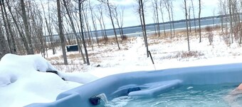 NEW - The Boardwalk on North Long Lake Brainerd with Hot Tub, Pet-Friendly