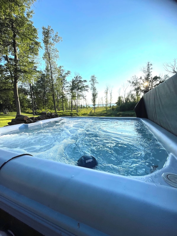 Baignoire à remous extérieure