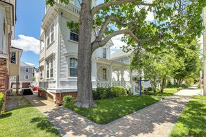 Interior - Half-mi to Boardwalk: Ocean City Beach Getaway (Ocean City)