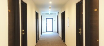 QUEENDOM KARATSU HOTEL