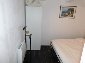 1 quarto, roupa de cama