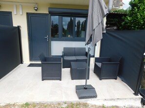 Terrace/patio - Short-term furnished studio rental (n° 4) (Le Trait)