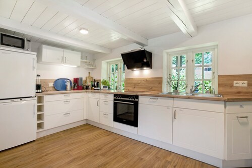 Holiday Home 'Reetkate Breklum' with Shared Terrace, Shared Garden and Wi-Fi