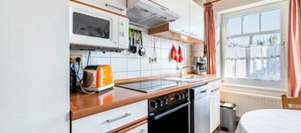 Apartment 'Fewo Heinke' with Private Terrace, Private Garden and Wi-Fi