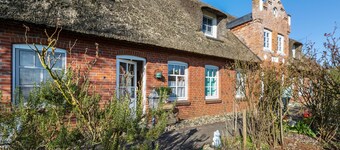 Holiday Apartment 'Fewo Heinke' with Private Terrace, Private Garden and Wi-Fi