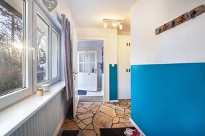 Interior - Holiday Home 'Sandstrand' with Private Terrace, Garden, and Wi-Fi (Timmendorfer Strand)