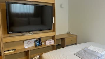 Deluxe Double Room, 1 Double Bed, Non Smoking | Free WiFi, bed sheets