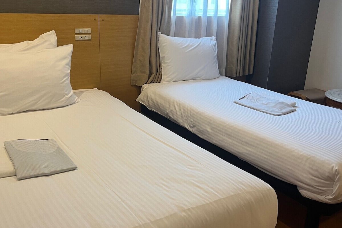 Desk, free WiFi, bed sheets