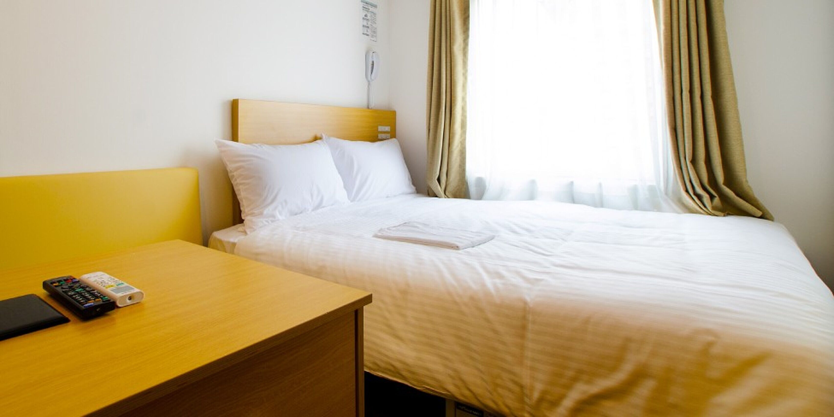 シングルルーム シングルベッド 1 台 | WiFi (無料)、ベッドシーツ