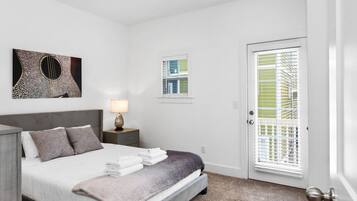 4 soverom, strykejern/-brett, wi-fi (inkludert) og sengetøy