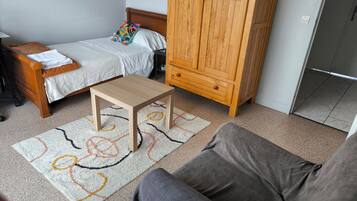 1 chambre, fer et planche à repasser, Wi-Fi, draps fournis