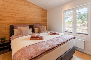 2 Schlafzimmer, Reisekinderbett, kostenloses WLAN, Bettwäsche