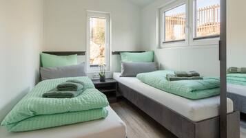 2 Schlafzimmer, Reisekinderbett, kostenloses WLAN, Bettwäsche