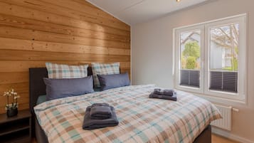 2 Schlafzimmer, Reisekinderbett, kostenloses WLAN, Bettwäsche