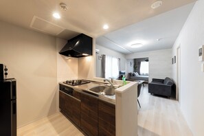 대용량 냉장고, 전자레인지, 쿡탑, 전기 주전자