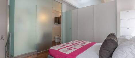 1 多间卧室、WiFi、床单