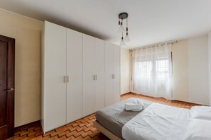 2 Schlafzimmer, Bügeleisen/Bügelbrett, WLAN, Bettwäsche