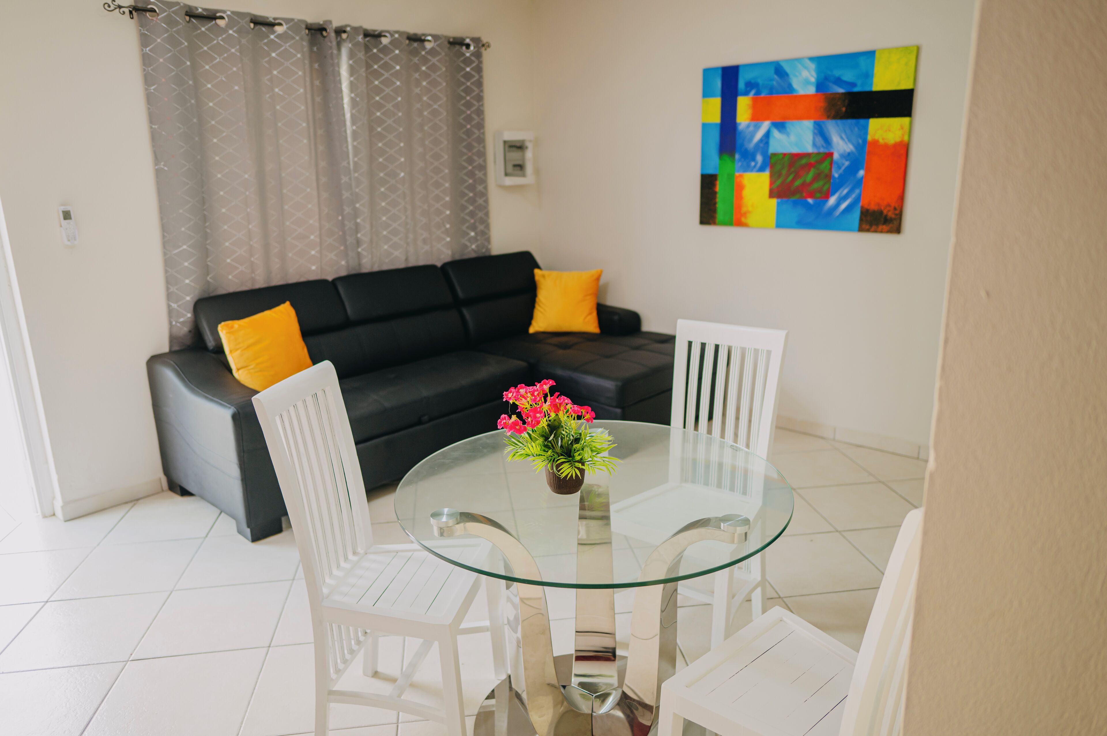 Apartment, 1 Bedroom, Patio, Garden View | Dining room