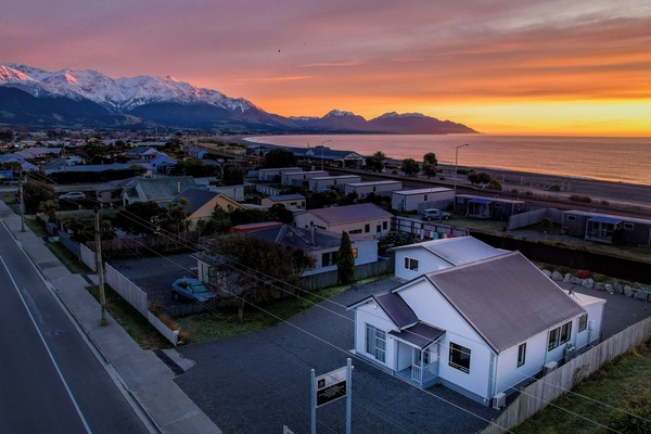 2e312146-6303-403e-bdb8-22a037f5c1ad