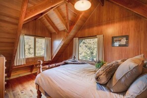 3 bedrooms, iron/ironing board, WiFi, bed sheets - Hot Tub | Snow | Epic Views - ML73485 (Mount Lyford Village)