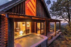 Tina de hidromasaje al aire libre