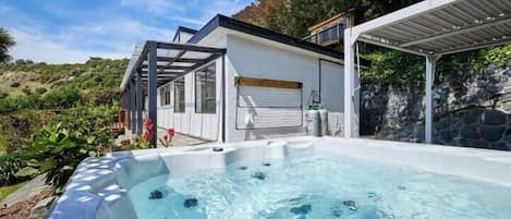 Baignoire à remous extérieure