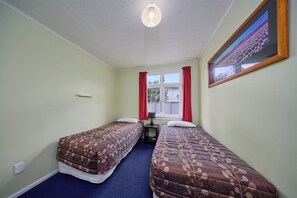 1 bedroom, WiFi, bed sheets - Waterfront | Great Views | Affordable | Unit 2 - KK91642 (Kaikoura)
