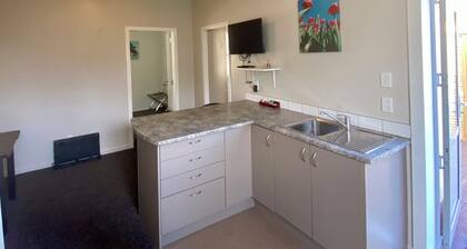 Waterfront | Affordable | Location | Unit 7, Waterfront | Affordable | Location