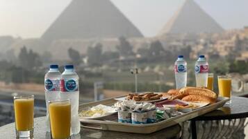 Desayuno continental gratuito y diario