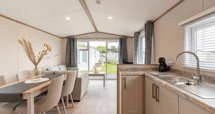 Chalet in De Haan near Sandy Beaches