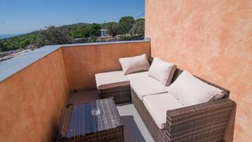 Apartment (Apartment with Balcony) | Balcony