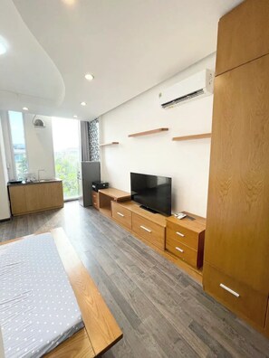 1 bedroom, WiFi, bed sheets - Center District 2, 8 min to district 1 HCM

 (ho chi minh)
