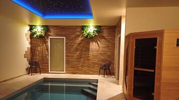Innenpool, beheizter Pool