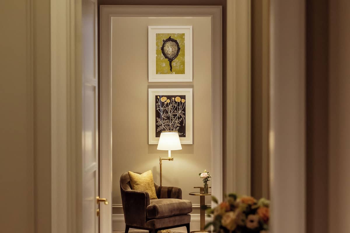 Deluxe Suite | Frette Italian sheets, premium bedding, minibar, in-room safe