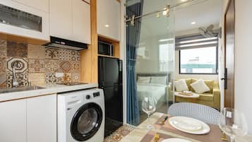Classic Studio, City View | Private kitchen | Fridge, microwave, rice cooker, eco-friendly cleaning products